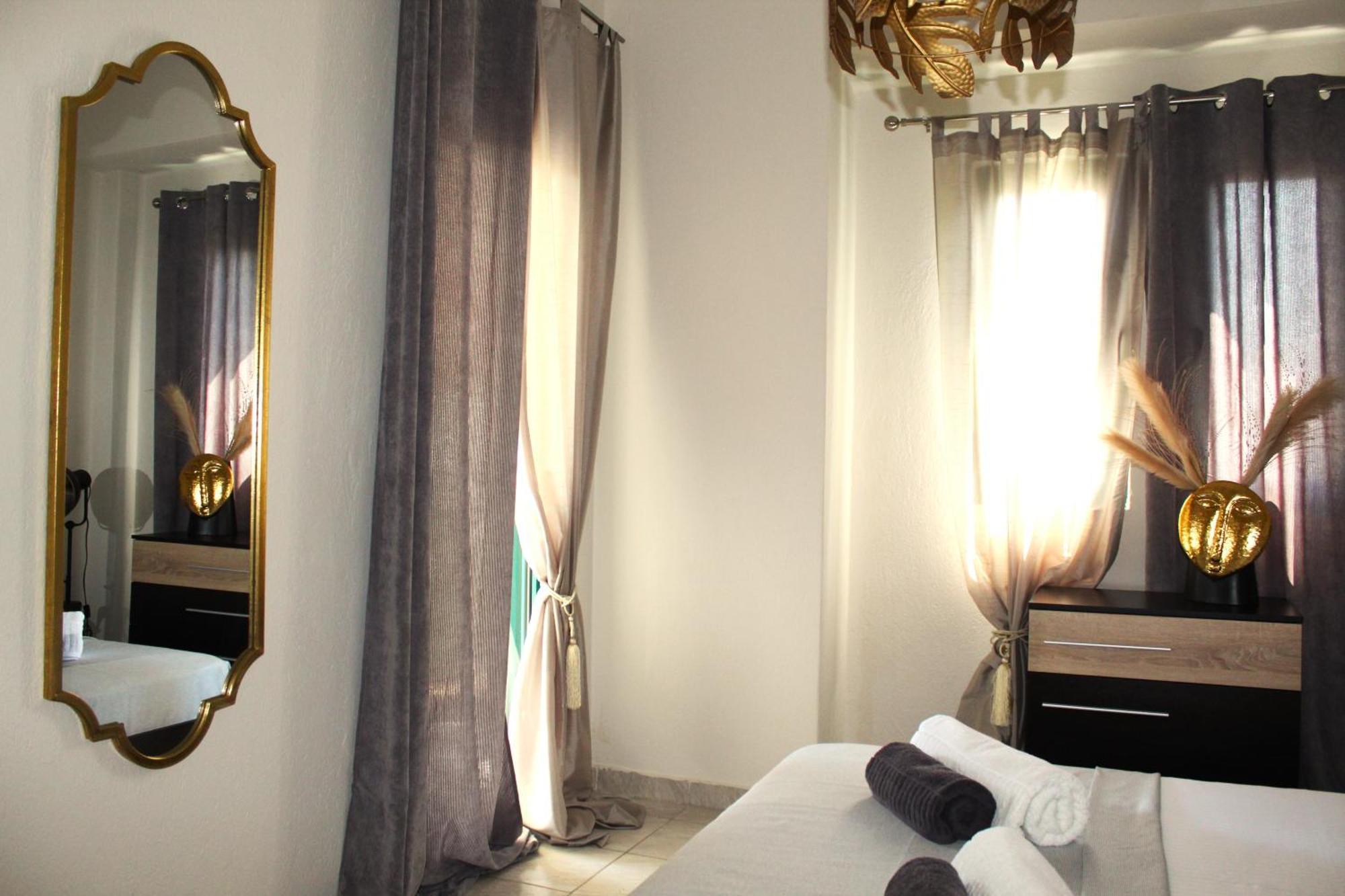 Azure Bliss Suites Nikiti  Ngoại thất bức ảnh