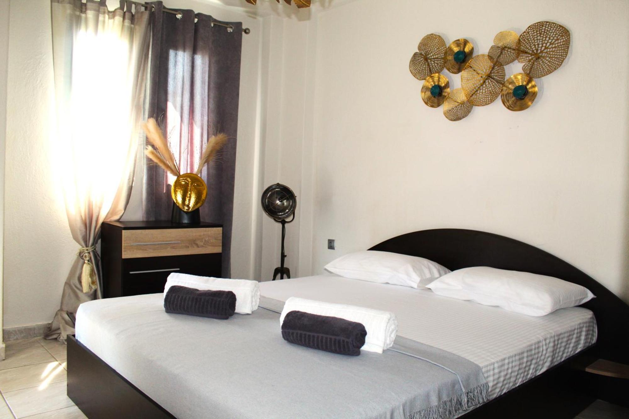 Azure Bliss Suites Nikiti  Ngoại thất bức ảnh
